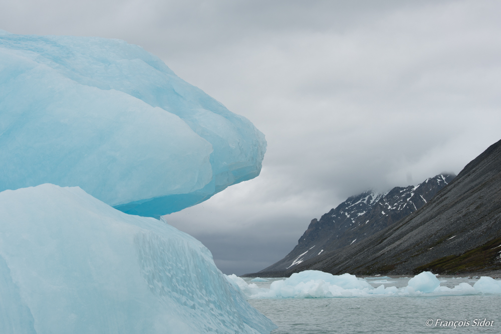 Glace bleue